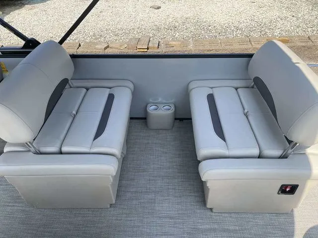 Slide: The Image of Bentley Pontoons Legacy 223 QSB Dual Captain Full Tube 2025 - 25