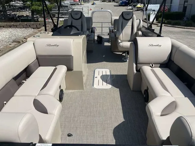 Slide: The Image of Bentley Pontoons Legacy 223 QSB Dual Captain Full Tube 2025 - 8