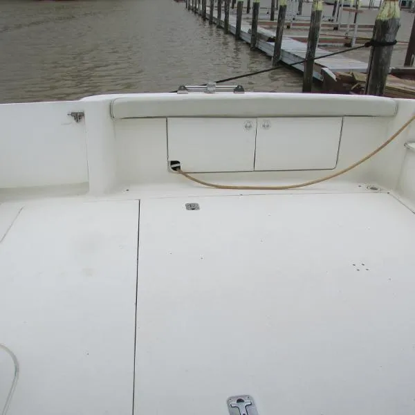 Slide: The Image of Silverton 351 Sedan Cruiser 1997 - 8