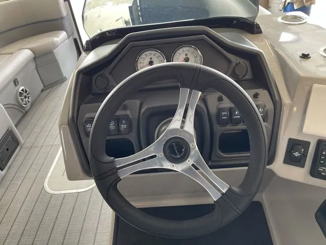 Slide: The Image of Bentley Pontoons Legacy 243 Navigator Dual Captain Extended Deck Fu 2025 - 22