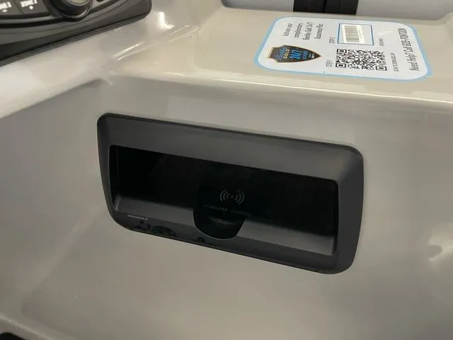 Slide: The Image of Bentley Pontoons Legacy 243 Navigator Dual Captain Extended Deck Fu 2025 - 27