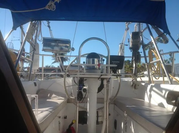 Slide: The Image of Islander 32-2 1979 - 10