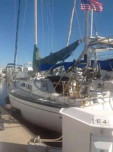 Slide: The Image of Islander 32-2 1979 - 2