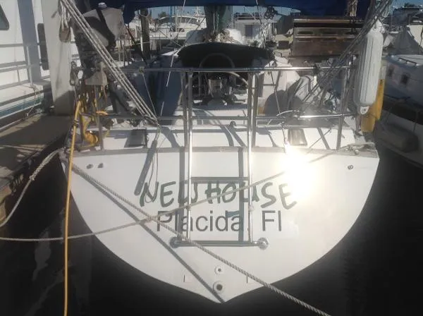 Slide: The Image of Islander 32-2 1979 - 5