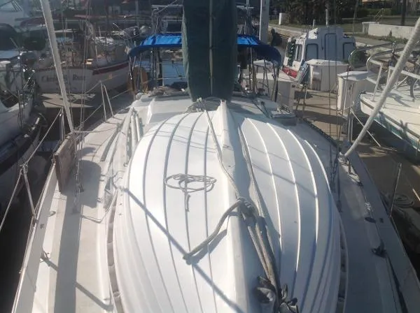 Slide: The Image of Islander 32-2 1979 - 7