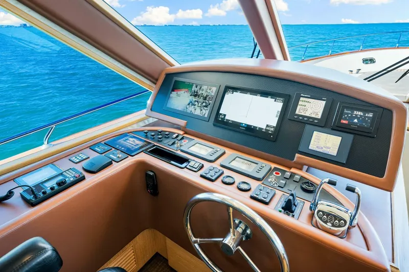 Slide: The Image of 2010 83 Ocean Alexander Motor Yacht 'Relentless' - 28