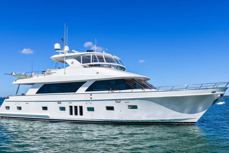 The Image of 2010 83 Ocean Alexander Motor Yacht 'Relentless' - 5