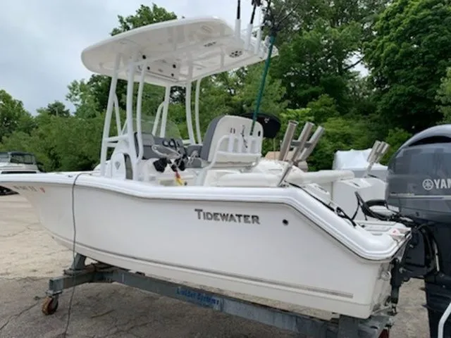 Slide: The Image of Tidewater 210 LXF 2019 - 10