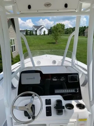 Slide: The Image of Tidewater 210 LXF 2019 - 8