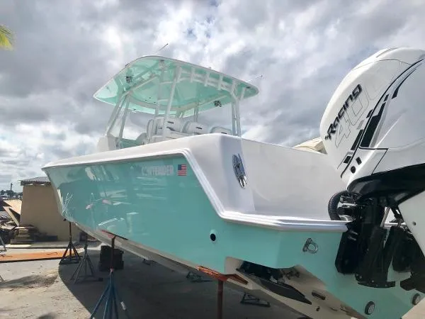Slide: The Image of Contender 39 Fisharound 2019 - 7
