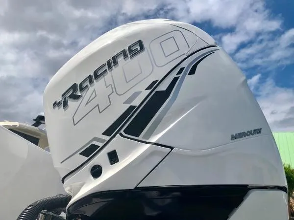 Slide: The Image of Contender 39 Fisharound 2019 - 8