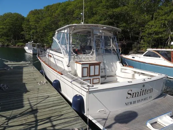 Slide: The Image of Grand Banks Eastbay 38 Hard Top 1995 - 2