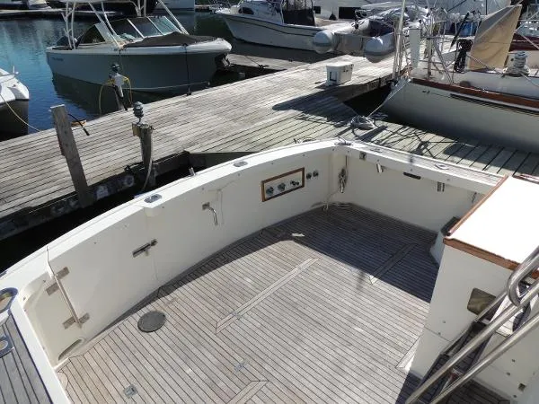 Slide: The Image of Grand Banks Eastbay 38 Hard Top 1995 - 5
