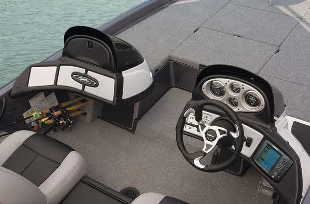 Slide: The Image of Skeeter ZX225 2011 - 5