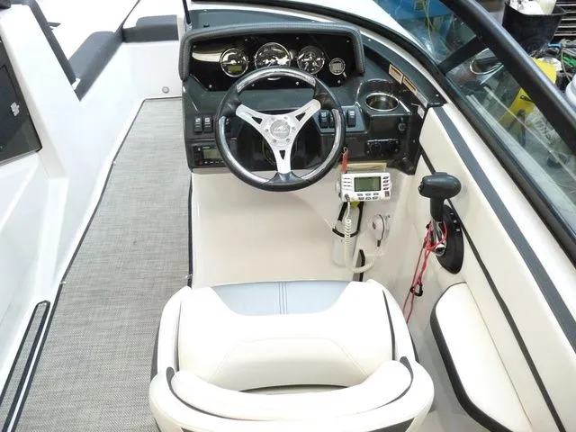 Slide: The Image of Monterey M-225 2019 - 10