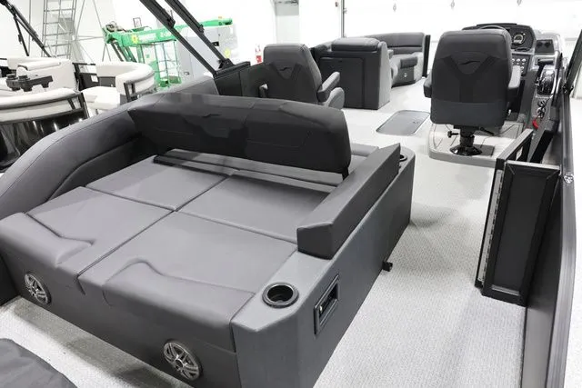 Slide: The Image of Evotti 523 CS 2026 - 10