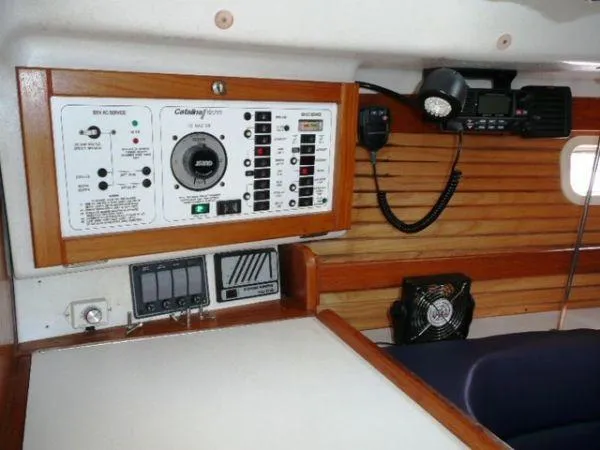Slide: The Image of Catalina 28 MkII 1996 - 11