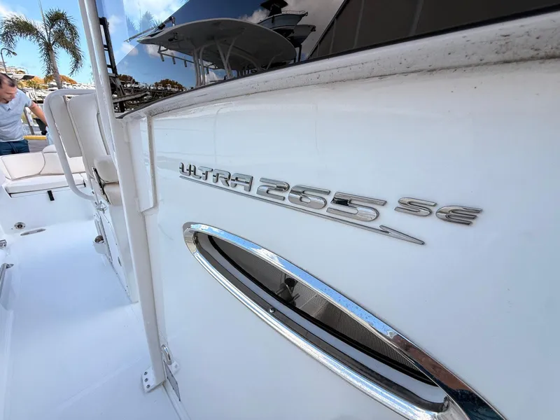Slide: The Image of Sea Hunt Ultra 265 SE boat, 2020 model, close-up view. - 25