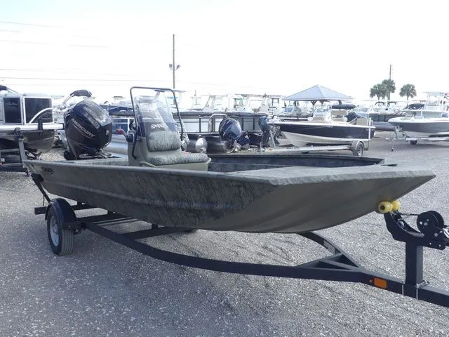 Slide: The Image of Tracker Grizzly 1860 CC 2026 - 3