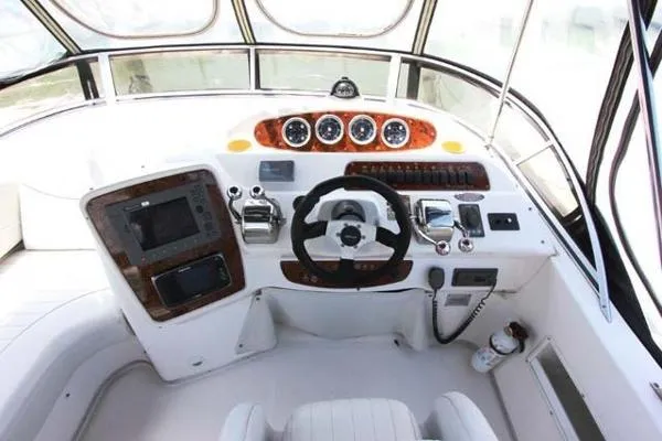 Slide: The Image of Meridian Flybridge Cruiser 2004 - 10