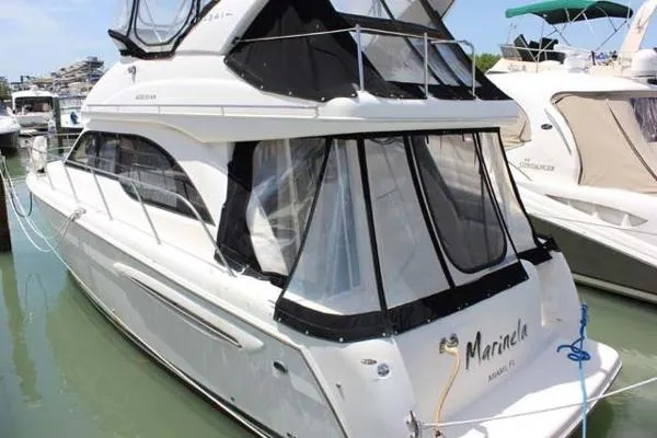 Slide: The Image of Meridian Flybridge Cruiser 2004 - 2