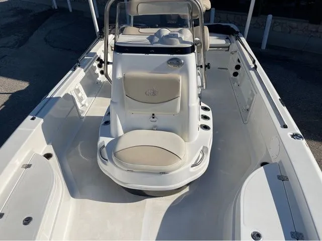 Slide: The Image of NauticStar 227 XTS 2018 - 10