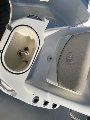 Slide: The Image of NauticStar 227 XTS 2018 - 11