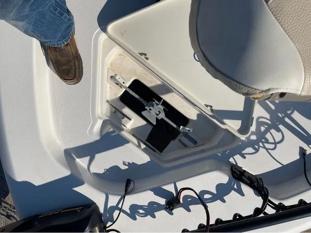 Slide: The Image of NauticStar 227 XTS 2018 - 16