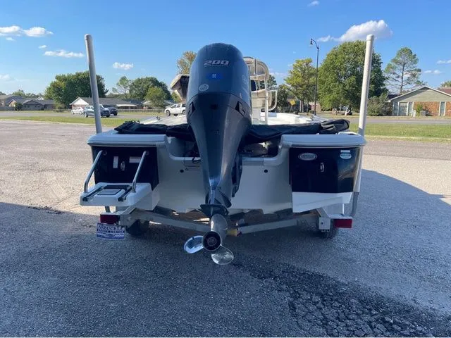 Slide: The Image of NauticStar 227 XTS 2018 - 5