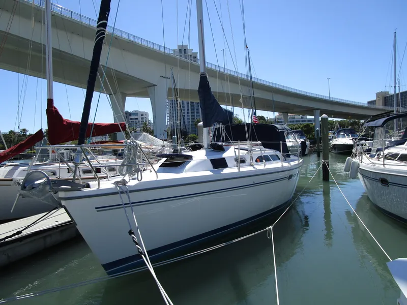 Slide: The Image of Catalina 350 gen and solar 2004 - 1