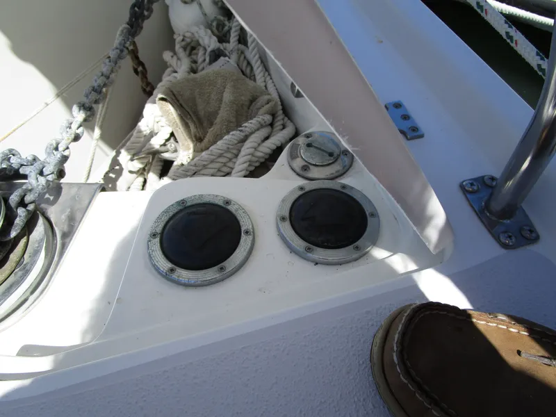 Slide: The Image of Catalina 350 gen and solar 2004 - 7