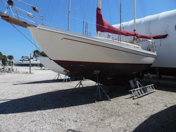 Slide: The Image of Allied SEAWIND MK II KETCH 1980 - 1