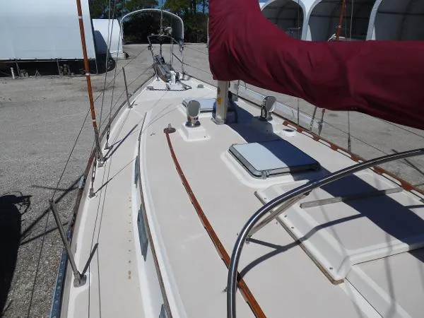 Slide: The Image of Allied SEAWIND MK II KETCH 1980 - 6