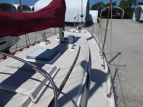 Slide: The Image of Allied SEAWIND MK II KETCH 1980 - 7