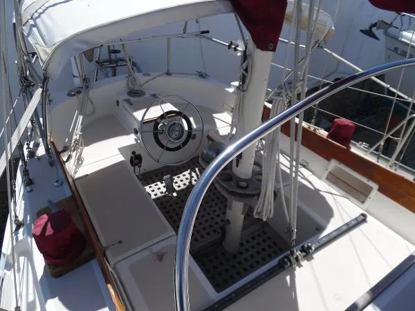 Slide: The Image of Allied SEAWIND MK II KETCH 1980 - 8