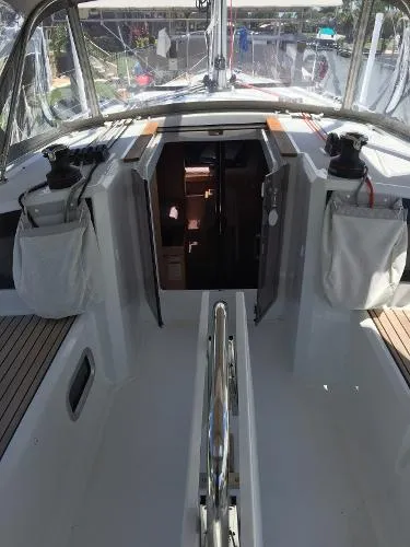 Slide: The Image of Beneteau Oceanis 35.1 2019 - 9