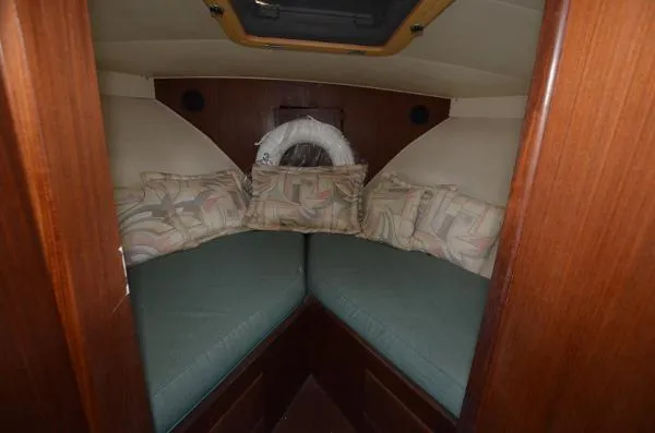Slide: The Image of Hatteras Double Cabin 1987 - 7