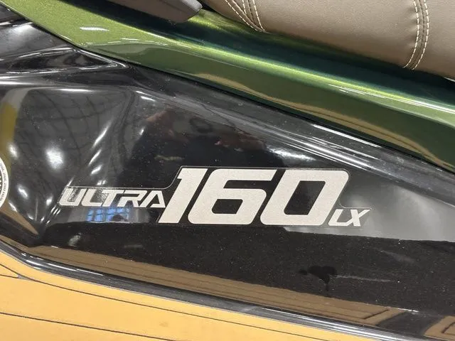 Slide: The Image of Kawasaki Ultra® 160LX 2025 - 16