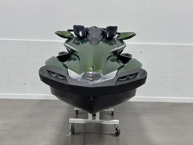 Slide: The Image of Kawasaki Ultra® 160LX 2025 - 7