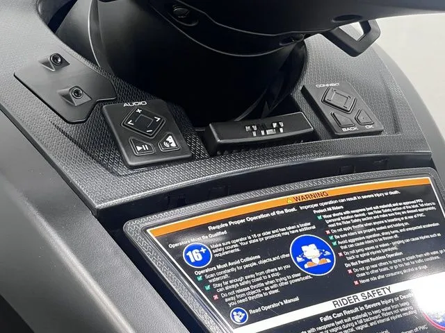 Slide: The Image of Yamaha FX Cruiser SVHO 2025 - 14