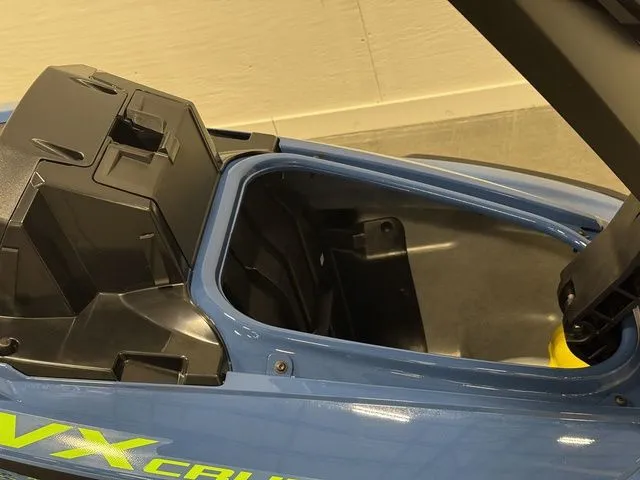 Slide: The Image of Yamaha VX Cruiser HO 2025 - 16