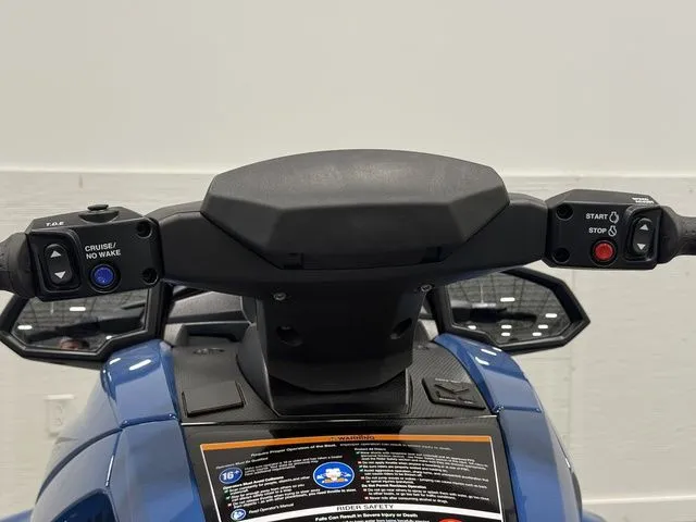 Slide: The Image of Yamaha VX Cruiser HO 2025 - 17