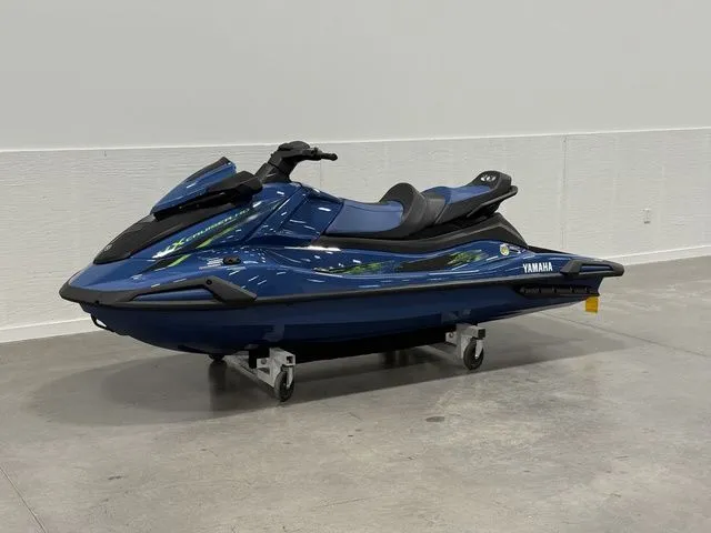 Slide: The Image of Yamaha VX Cruiser HO 2025 - 6