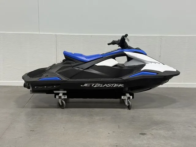 The Image of Yamaha JETBLASTER 2-BLACK/SPACE BLUE 2025 - 1