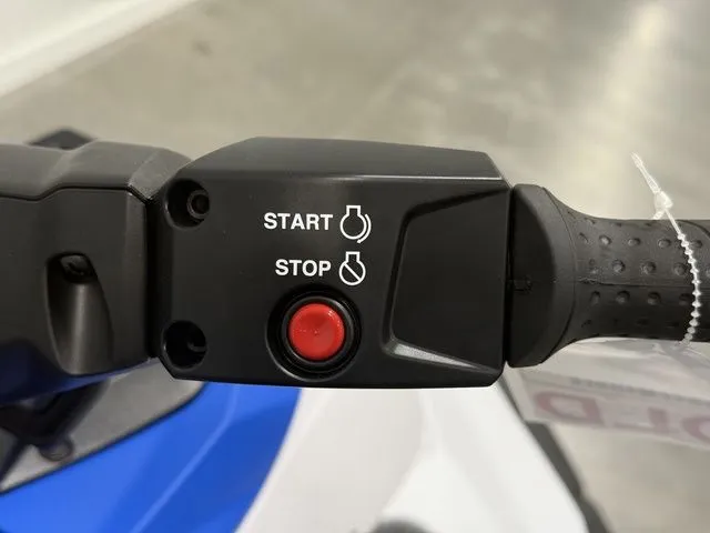 Slide: The Image of Yamaha JETBLASTER 2-BLACK/SPACE BLUE 2025 - 16