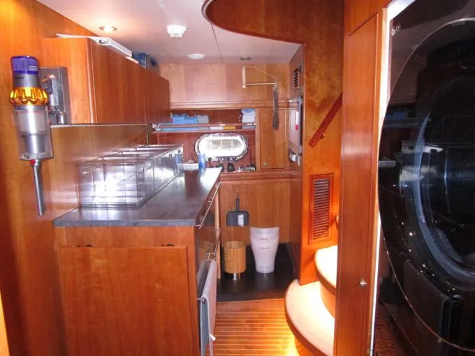 Slide: The Image of Crew area - 43