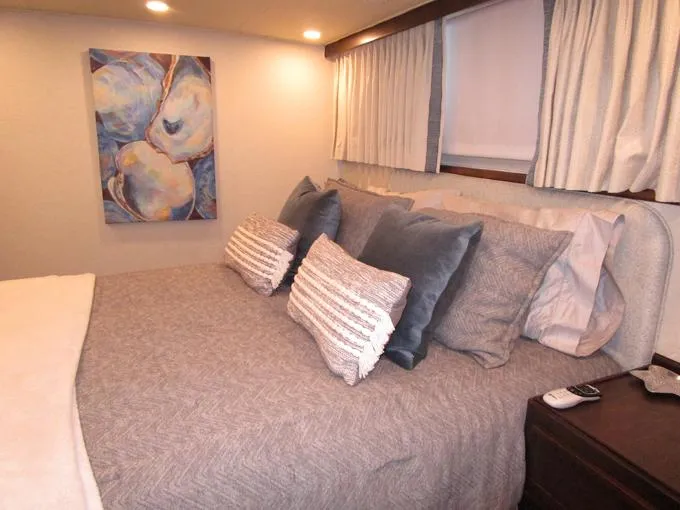 Slide: The Image of Portside VIP Looking Aft - 37