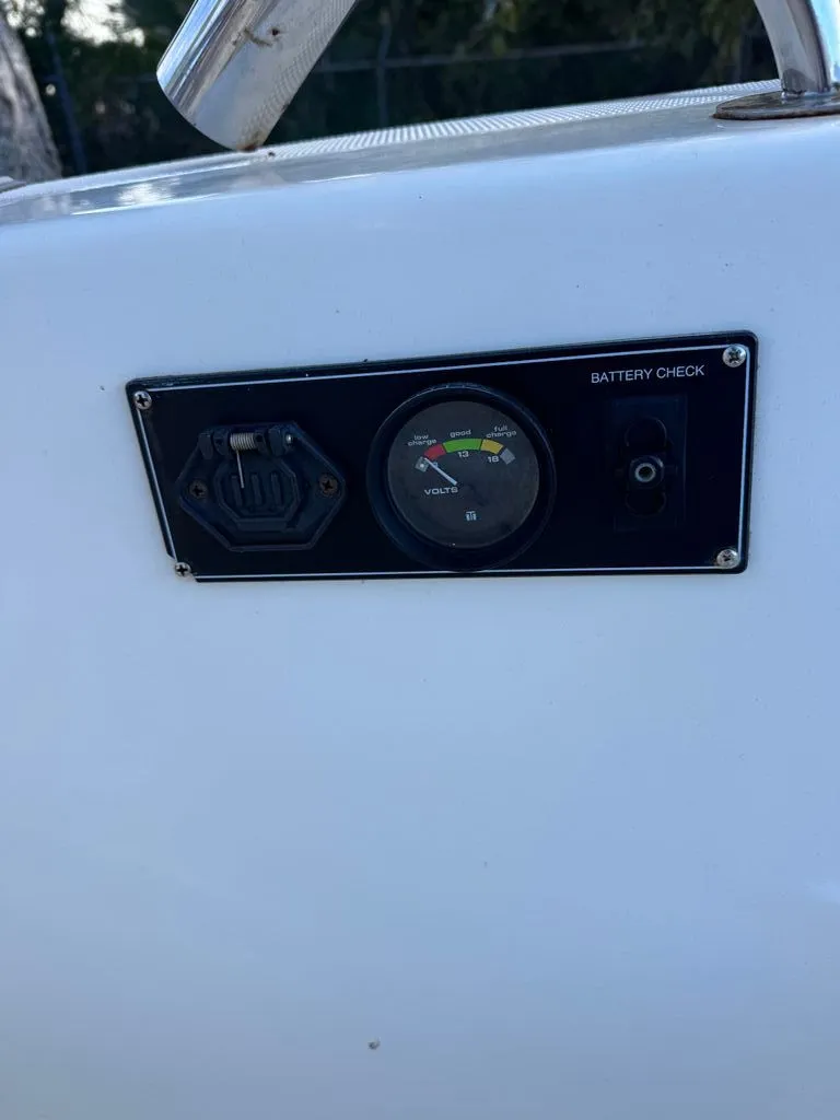 Slide: The Image of Trophy 1703 Center Console 2005 - 10