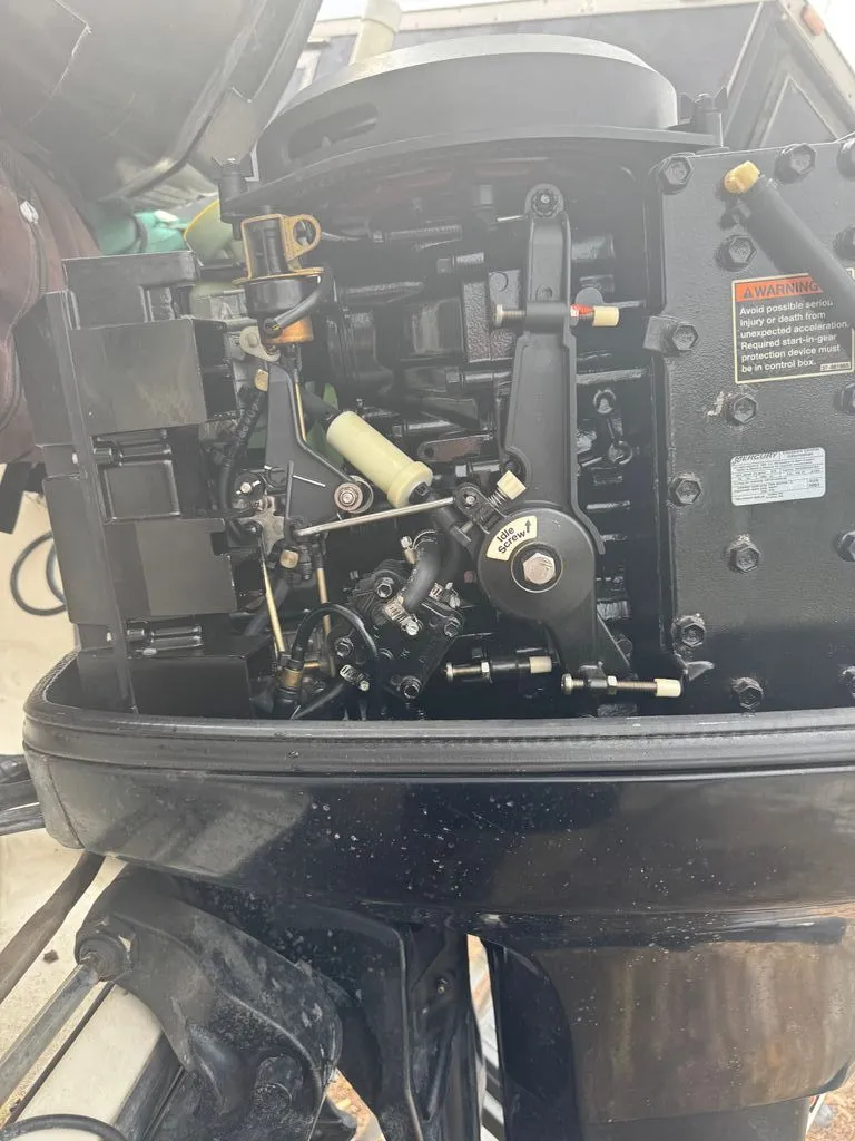 Slide: The Image of Trophy 1703 Center Console 2005 - 15