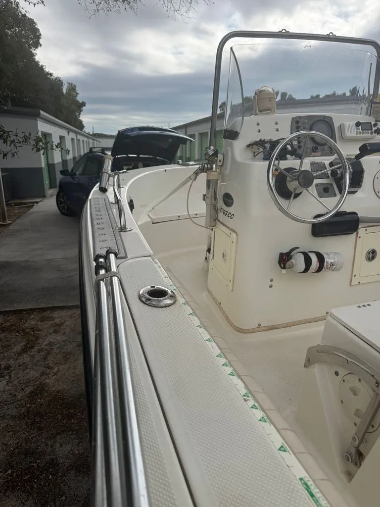 Slide: The Image of Trophy 1703 Center Console 2005 - 6